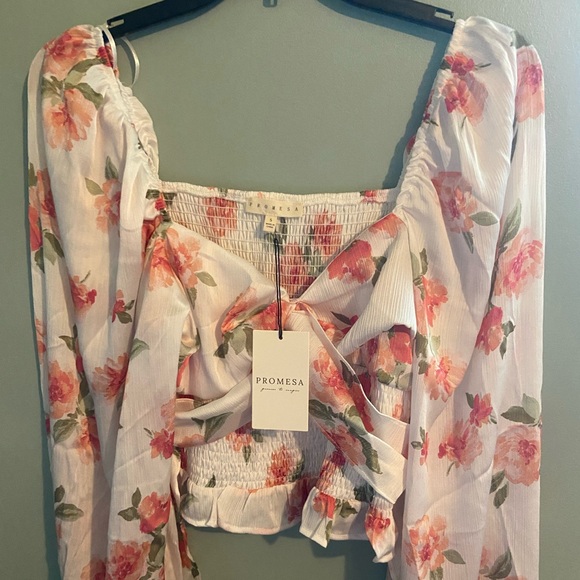 Lane 201 Sweet Springtime Top - Picture 4 of 4